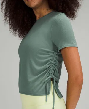 Lululemon T Shirt thumbnail 3