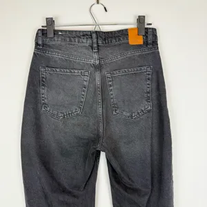 Zara High Rise Straight Leg Raw Hem Jeans Faded Black Size‎ 2 thumbnail 9