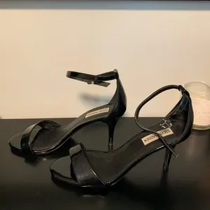Steve Madden Black Patent Leather Heels thumbnail 13