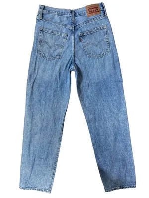 Levi's 94 Baggy Jeans in Light Touch Wash Size 26 Gently Used thumbnail 4