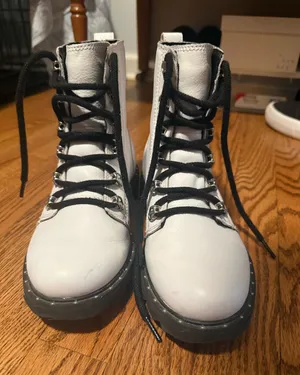 Sorel White combat boots thumbnail 1