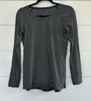 Lululemon Women’s 6 Striped Longsleeve Tee thumbnail 1