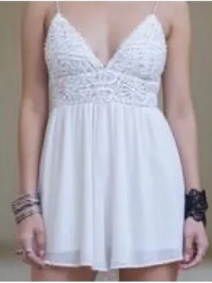 Love Tree White Lace Crochet Open Back Romper Boho Festival Size Large thumbnail 3