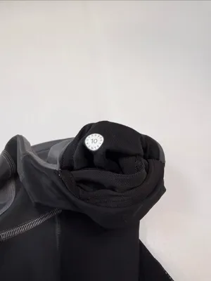 lululemon athletica Two-Tone Gray & Black High-Rise Bike Shorts thumbnail 6