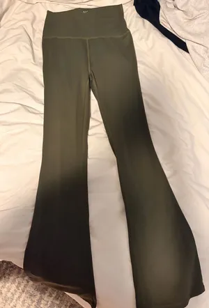 DICK'S Sporting Goods camo green flare leggings thumbnail 1