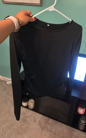 Amazon black long sleeve thumbnail 1