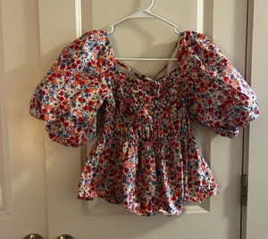 Love Note Floral Bubble Sleeve Top thumbnail 1