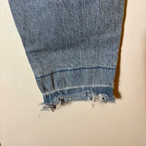 Abercrombie & Fitch High Rise Mom Jeans‎ Distressed Light Wash Size 30 / 10R thumbnail 7