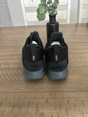 Nike sneakers thumbnail 4