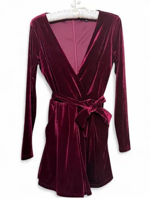 Lulus Women’s Romantic Moves Burgundy Velvet Long Sleeve Vneck Romper Size Small thumbnail 4