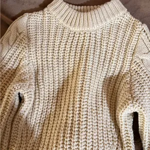 Zara chunky cable knit sweater thumbnail 3