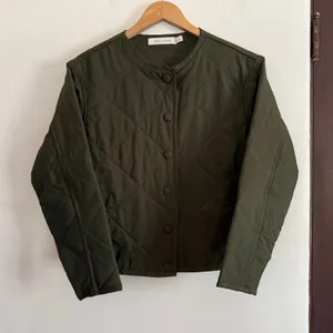 BISHOP + Young | Hunter Green Quilted Puffy Snap Front Beach Walk Jacket XS thumbnail 1