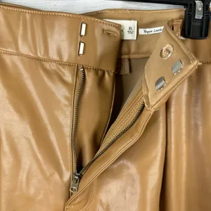 Abercrombie & Fitch Womens size XL Vegan Pleated Leather Shorts Brown thumbnail 6