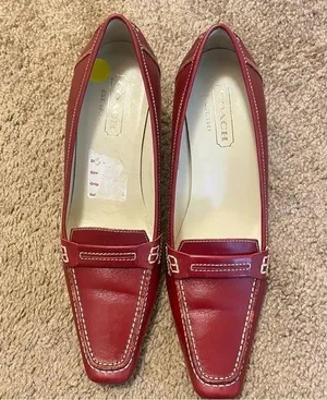 Coach Cicely Heel Loafers Womens Size 7 B Cherry Red Leather Stacked 2 3/4 Heel thumbnail 1