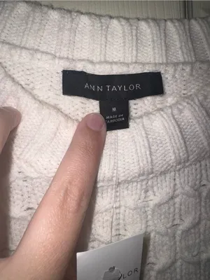 Ann Taylor Women’s White Cable Knit Crew Neck Pullover Sweater Balloon Sleeve M thumbnail 2