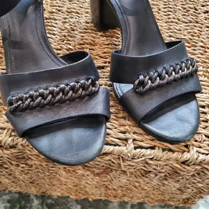 Coach‎ Pheobe Black Heels thumbnail 2