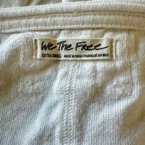 XS Tee T-Shirt Top Puff Balloon Sleeve Cropped White We The Free People Tee thumbnail 4