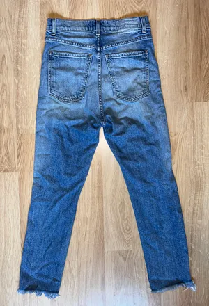 Jeans thumbnail 2