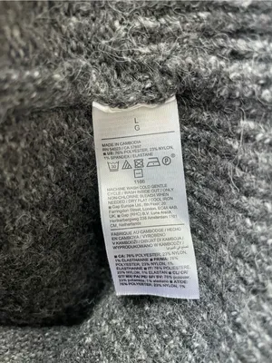 Old Navy Gray Crewneck Pullover Sweater thumbnail 3