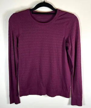 Lululemon Long Sleeve Athletica Perforated Top Purple Women's Size‎ Small thumbnail 1