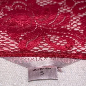 Victoria’s Secret Super Sexy Lace Nighty Slip thumbnail 3