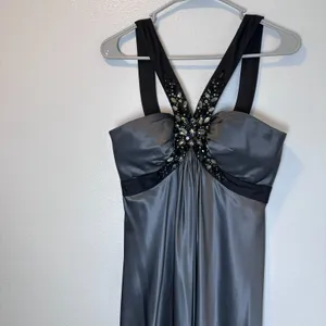 MARC BOUWER GLAMIT Size (4) Women's Dress Gray 100% Silk Formal Beaded‎ thumbnail 2