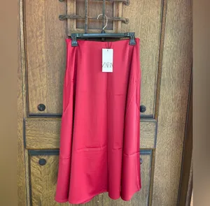Zara A-line Burgundy Satin Midi Skirt Size S thumbnail 2