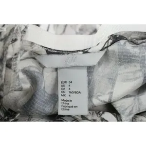 ladies H&M top size 4 with no stains thumbnail 3
