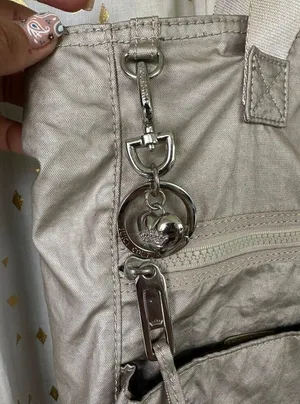 Juicy Couture Metallic 8 Compartment Medium Tote Shoulder Bag With Charm thumbnail 5