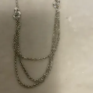Necklace thumbnail 2