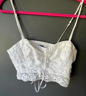 American Eagle lace crop top thumbnail 1