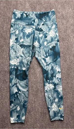 Nike Dri Fit Womans Large Performance ankle Leggings Blue Floral Print thumbnail 1