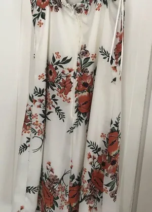 White Boutique dress with flowers thumbnail 4