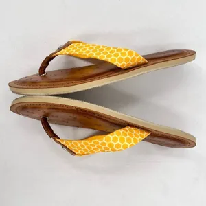 Nautica Gulf Breeze Yellow Honeycomb Fabric Straps Flip Flop Sandal Size 7 thumbnail 4