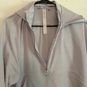 All Day Breeze Lululemon Pullover Hoodie‎ Gray Windbreaker Sz 4 Athletic 1/2 Zip thumbnail 4