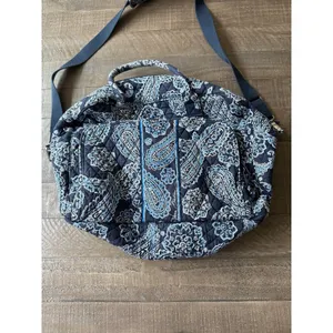Vera Bradley Weekender Travel‎ Bag blue paisley pattern thumbnail 2