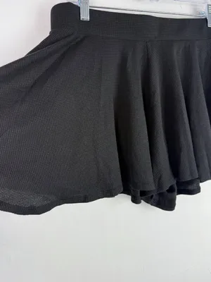 NWT Lulus Expert Chiller Black Waffle Knit Shorts Flowy Size XL NEW thumbnail 3