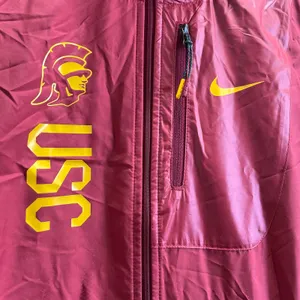 Nike USC V.Crimson Windbreaker Jacket 00034860XSC1MED Women Size M NWT thumbnail 2