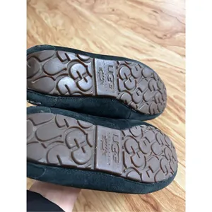 UGG Womens Ansley Black Moccasin Slippers Size 6 Uggs thumbnail 3