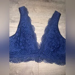 Victoria's Secret Body By Victoria Lace plunge Bralette Size Medium Floral Navy thumbnail 5