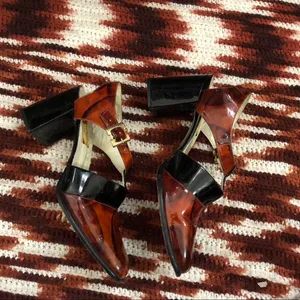 RARE 80s 90s Vintage Marble Maryjane T-strap Block Heels Pumps Chunky Whimsygoth Preppy Academia Brown Black Round Toe Patent Leather Measurements in pics thumbnail 4