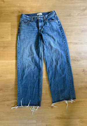 Abercrombie Curve Love Low-Rise Ultra Loose 28 LONG thumbnail 1