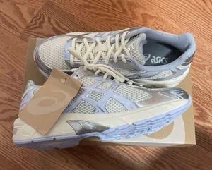 ASICS Women’s 8 thumbnail 1