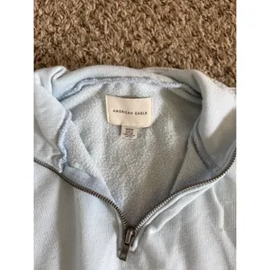 American Eagle Light Blue Quarter-Zip Slightly‎ Cropped Sweatshirt Size Medium thumbnail 5