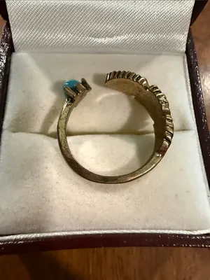Vintage Adjustable Gold Tone Leaf and Turquoise Cabochon Ring thumbnail 5