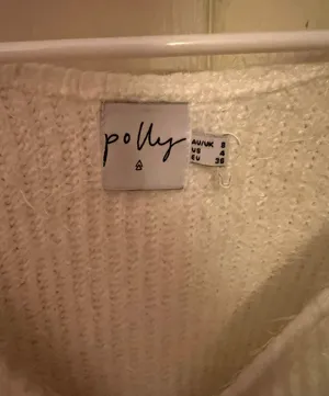 sweater thumbnail 3