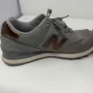 New Balance 574 Sneaker Grey Copper Metallic Women Size 7.5 thumbnail 5