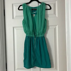 Anna Grace Super cute dress thumbnail 5