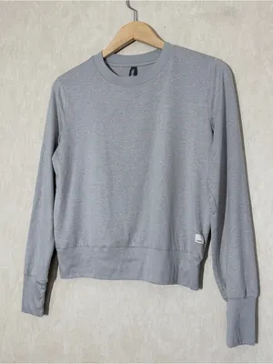 Vuori Women’s Daydream Crew Shirt Longsleeve in Light Heather Grey S thumbnail 4