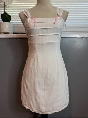Square-Neck White Mini Dress with Wide Straps thumbnail 4